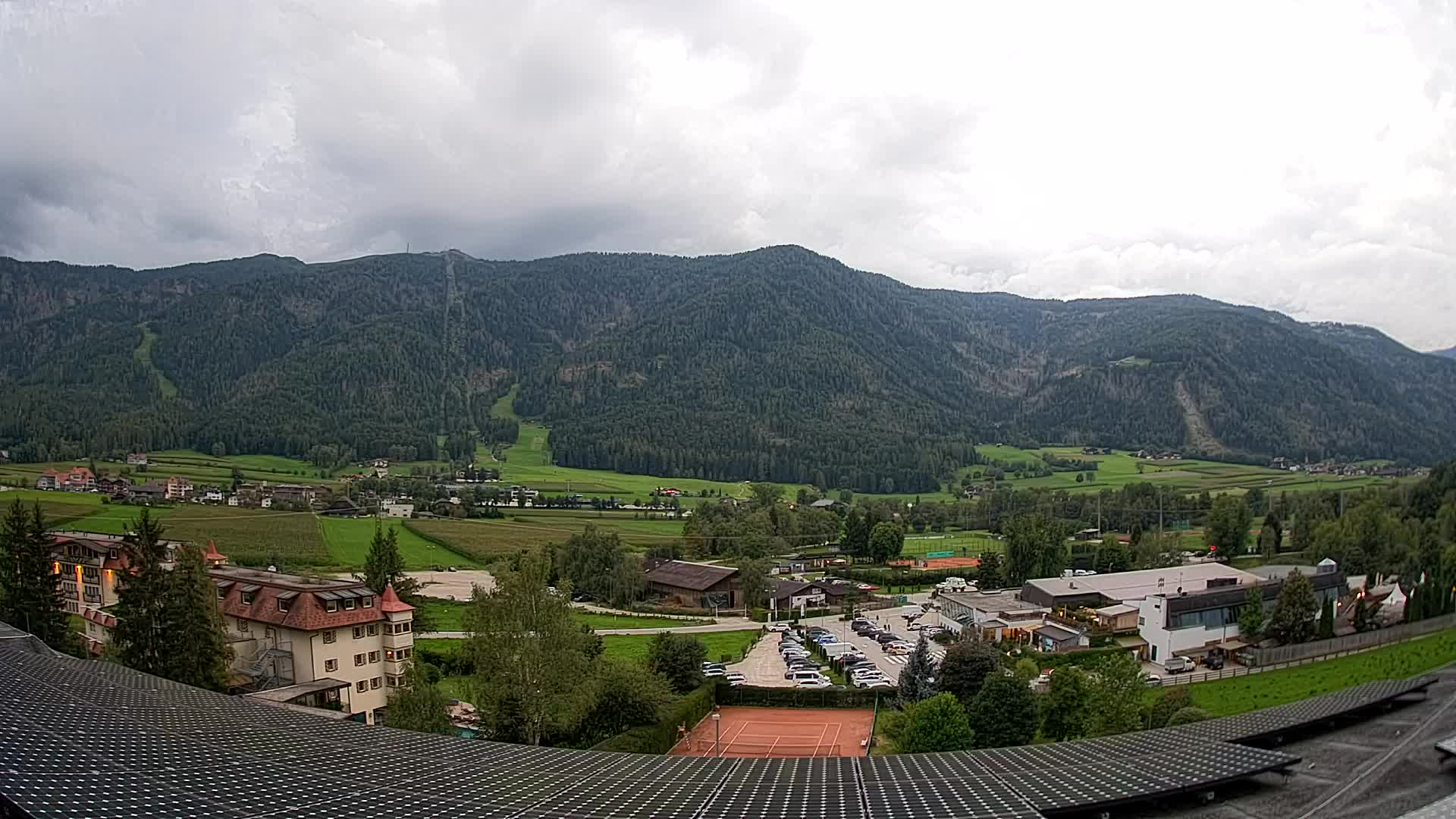 Spletna kamera Riscone | Hotel Olympia | Pogled na Kronplatz