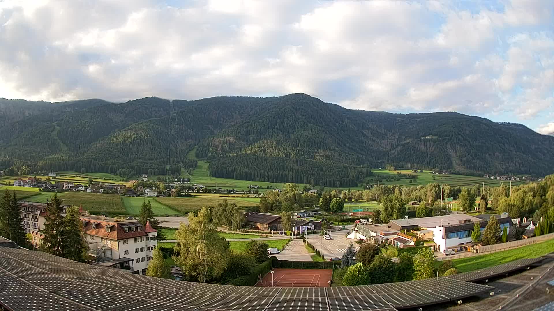 Spletna kamera Riscone | Hotel Olympia | Pogled na Kronplatz