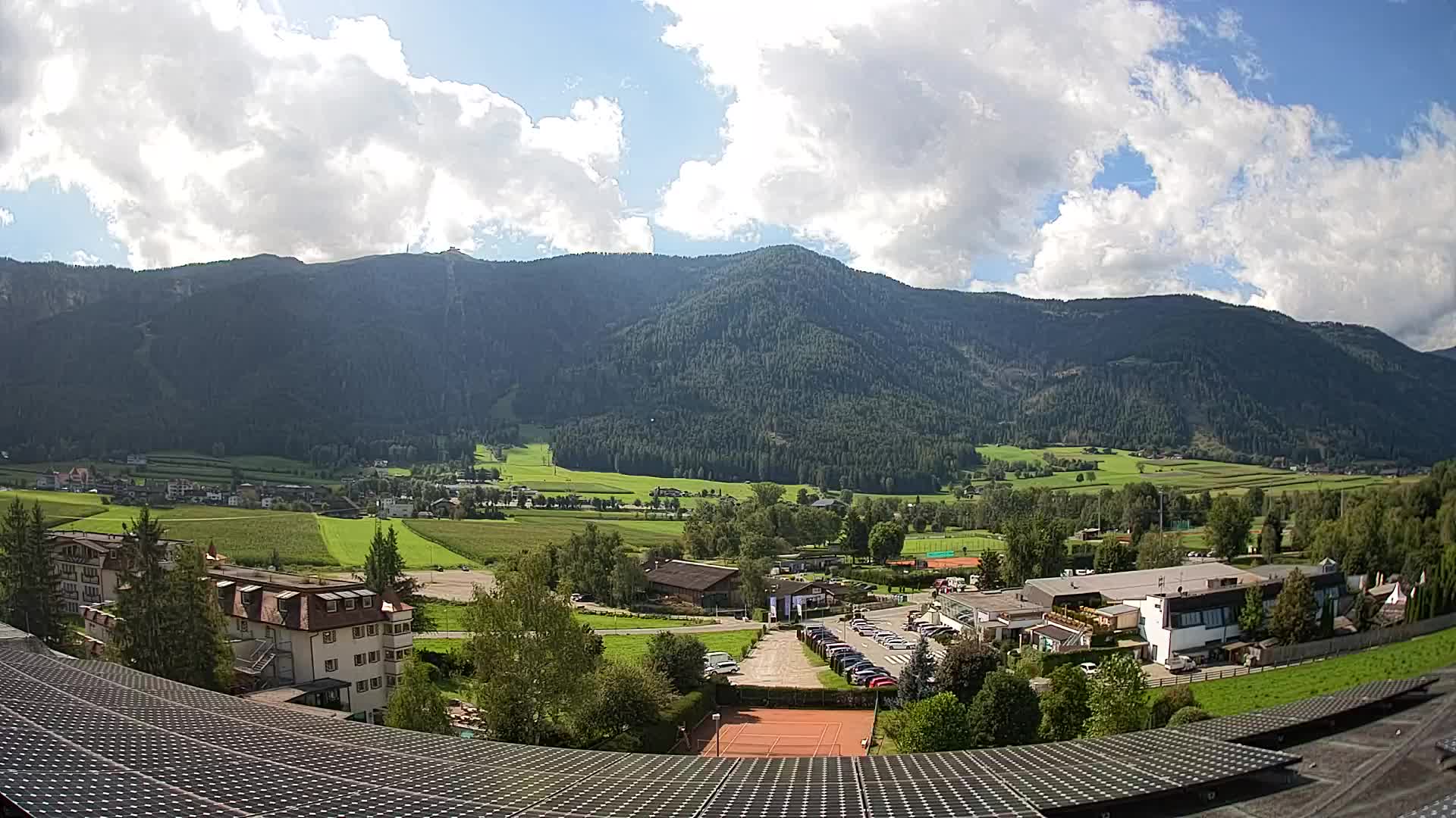 Web kamera Riscone | Hotel Olympia | Pogled na Kronplatz
