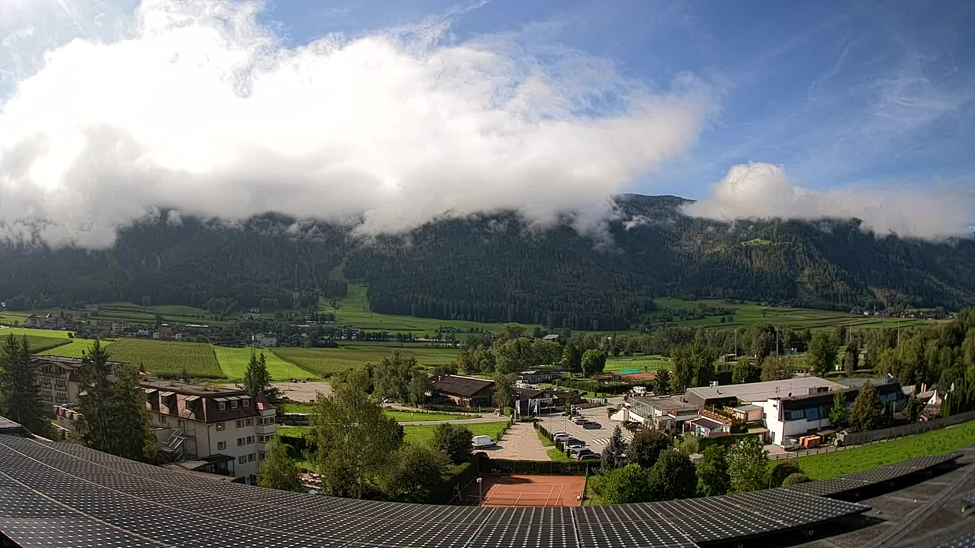 Spletna kamera Riscone | Hotel Olympia | Pogled na Kronplatz