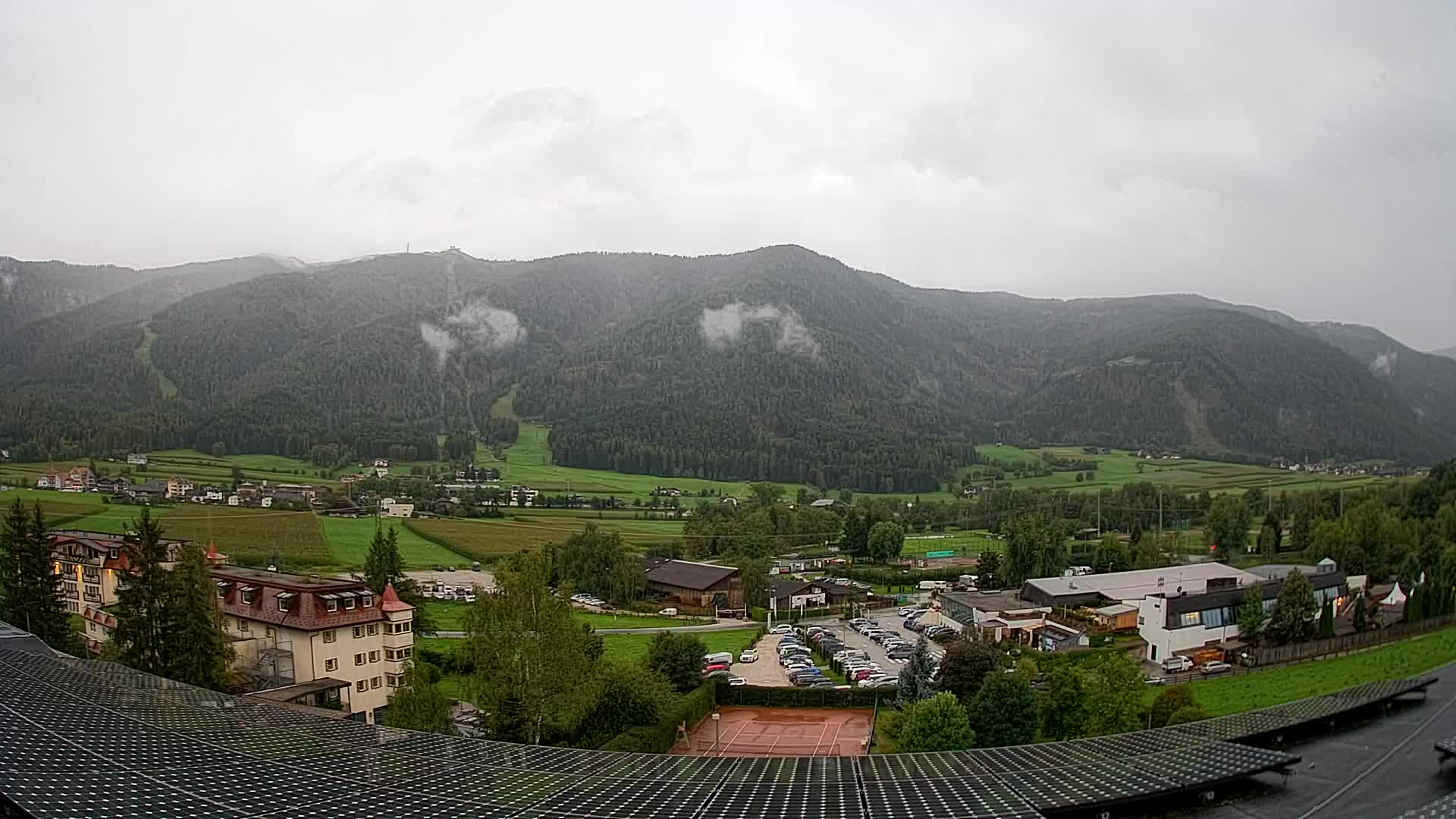 Web kamera Riscone | Hotel Olympia | Pogled na Kronplatz