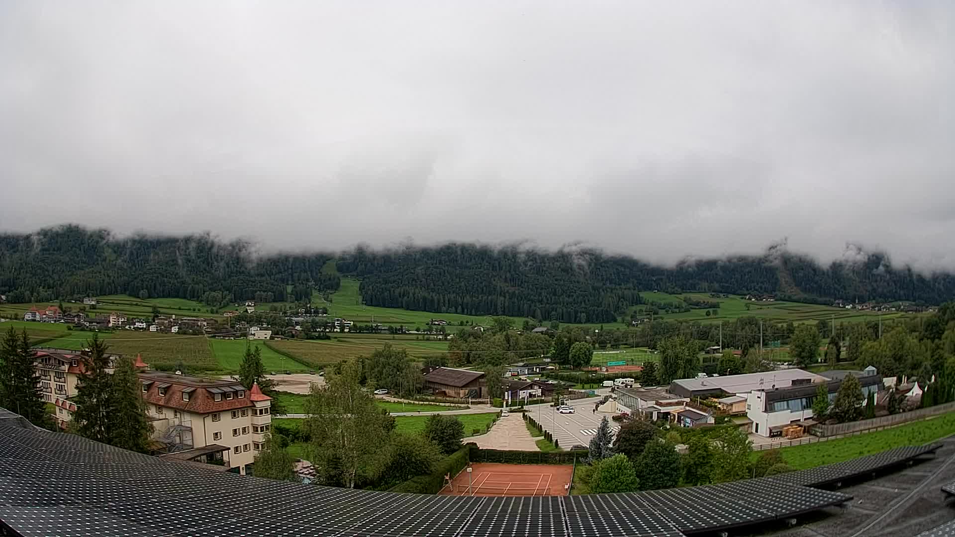 Web kamera Riscone | Hotel Olympia | Pogled na Kronplatz