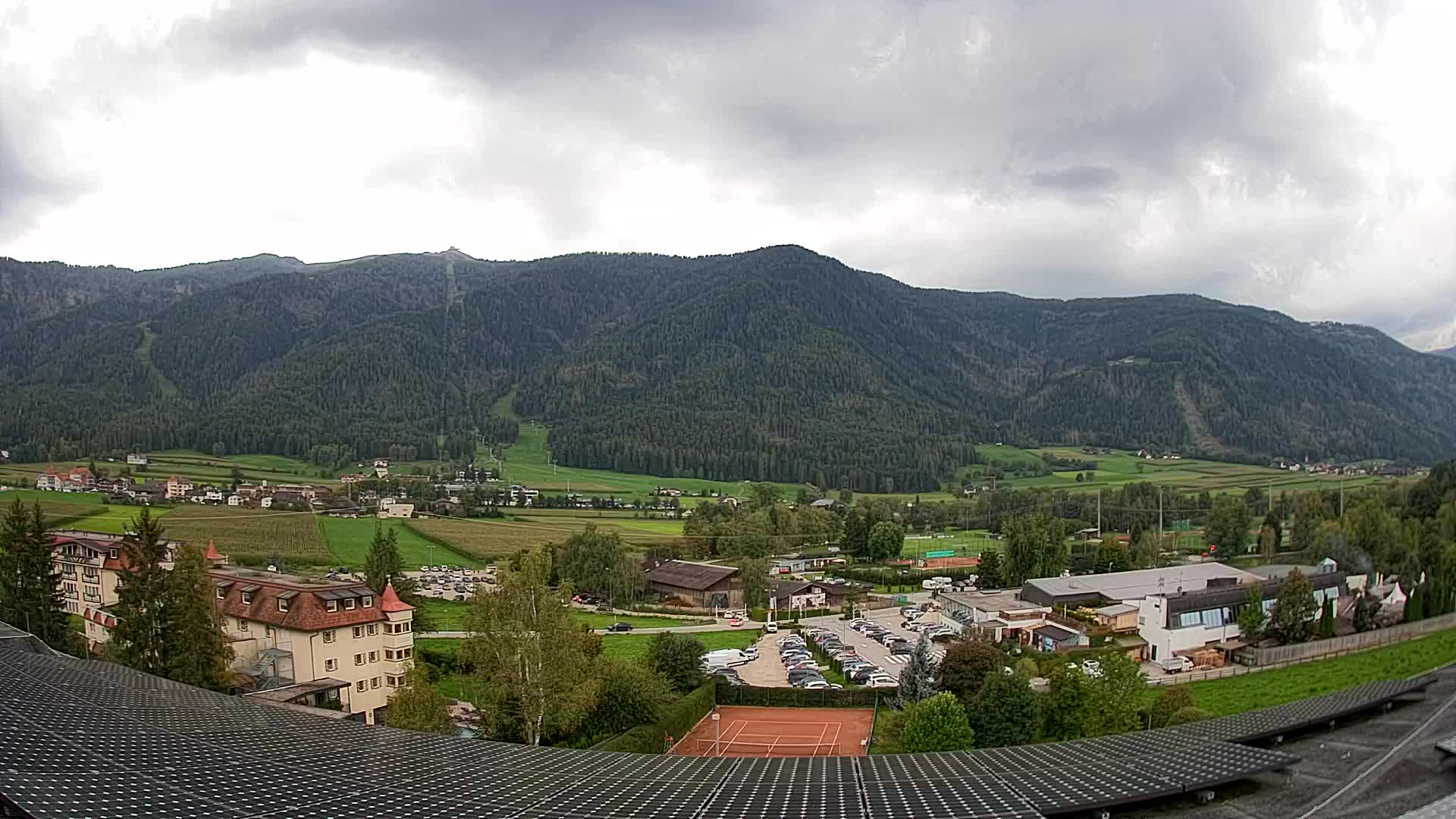 Web kamera Riscone | Hotel Olympia | Pogled na Kronplatz