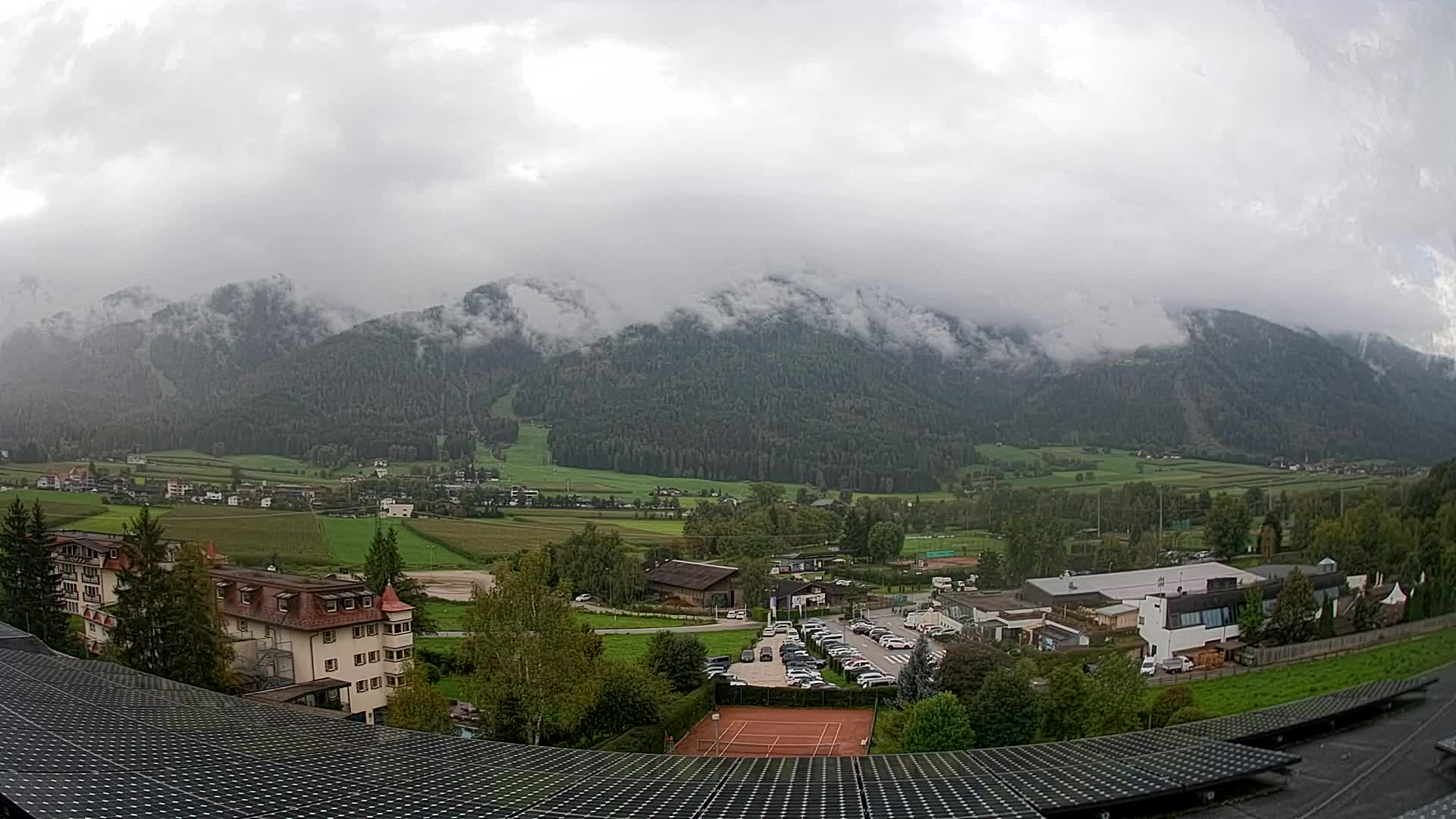 Web kamera Riscone | Hotel Olympia | Pogled na Kronplatz