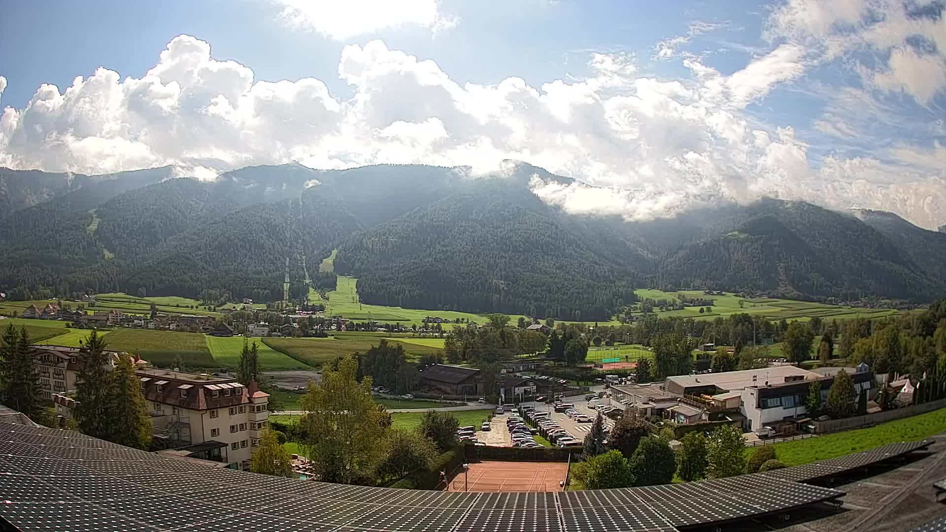 Spletna kamera Riscone | Hotel Olympia | Pogled na Kronplatz