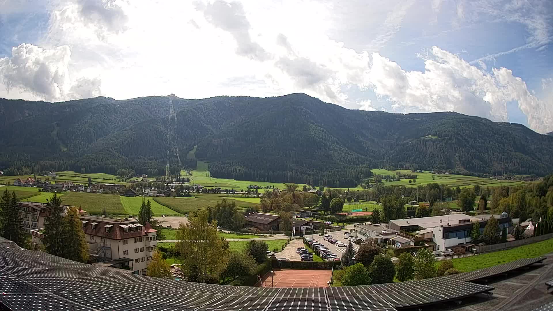 Spletna kamera Riscone | Hotel Olympia | Pogled na Kronplatz