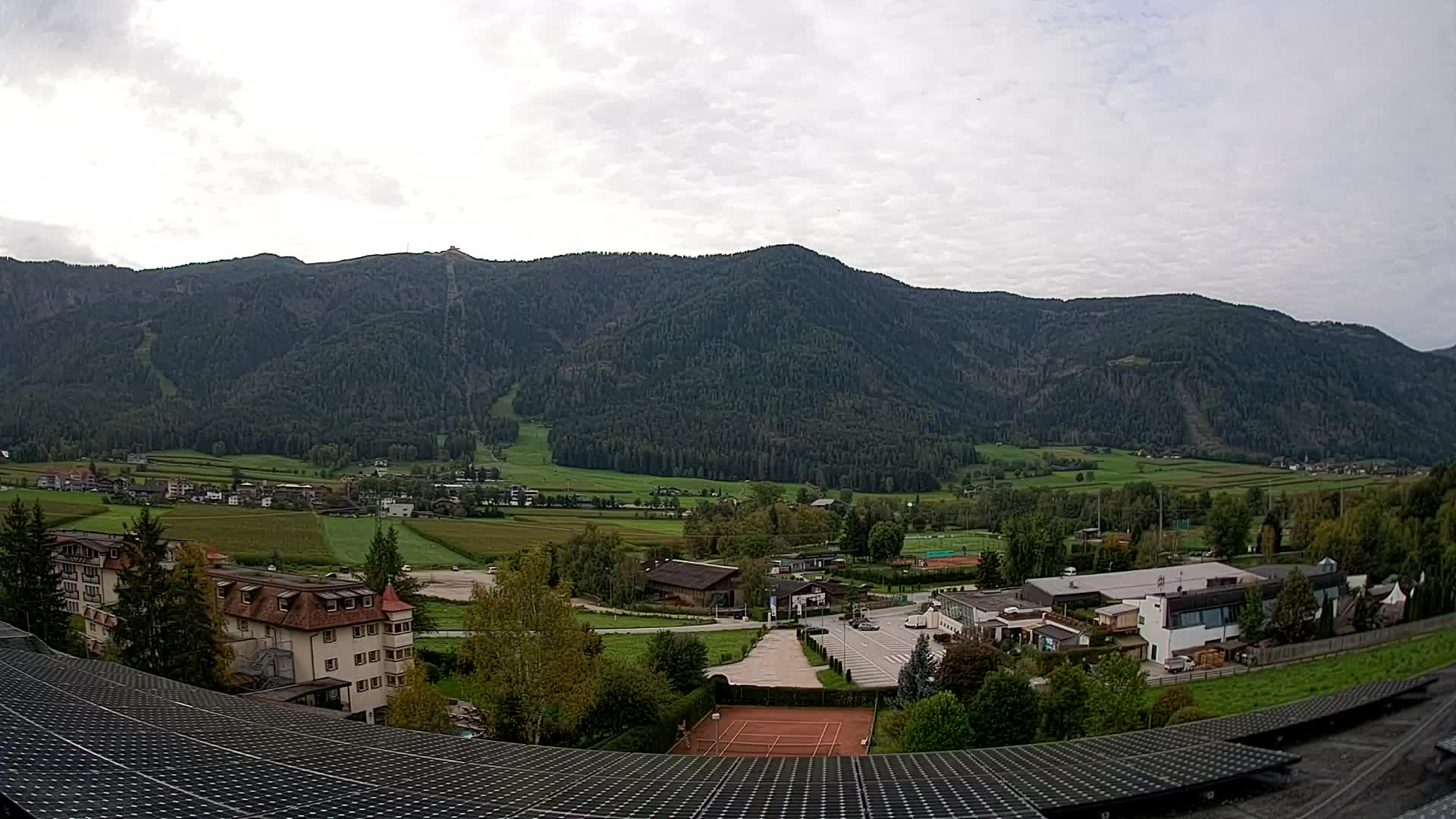 Web kamera Riscone | Hotel Olympia | Pogled na Kronplatz