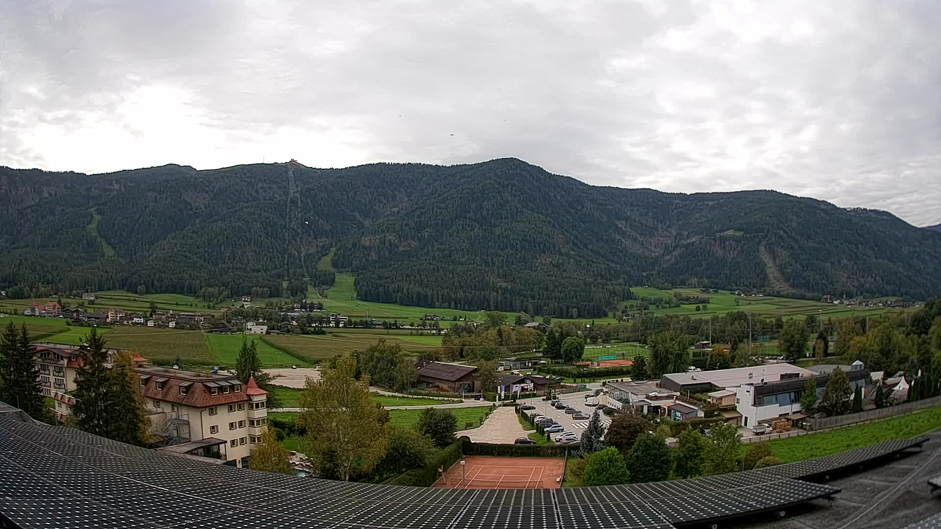 Web kamera Riscone | Hotel Olympia | Pogled na Kronplatz