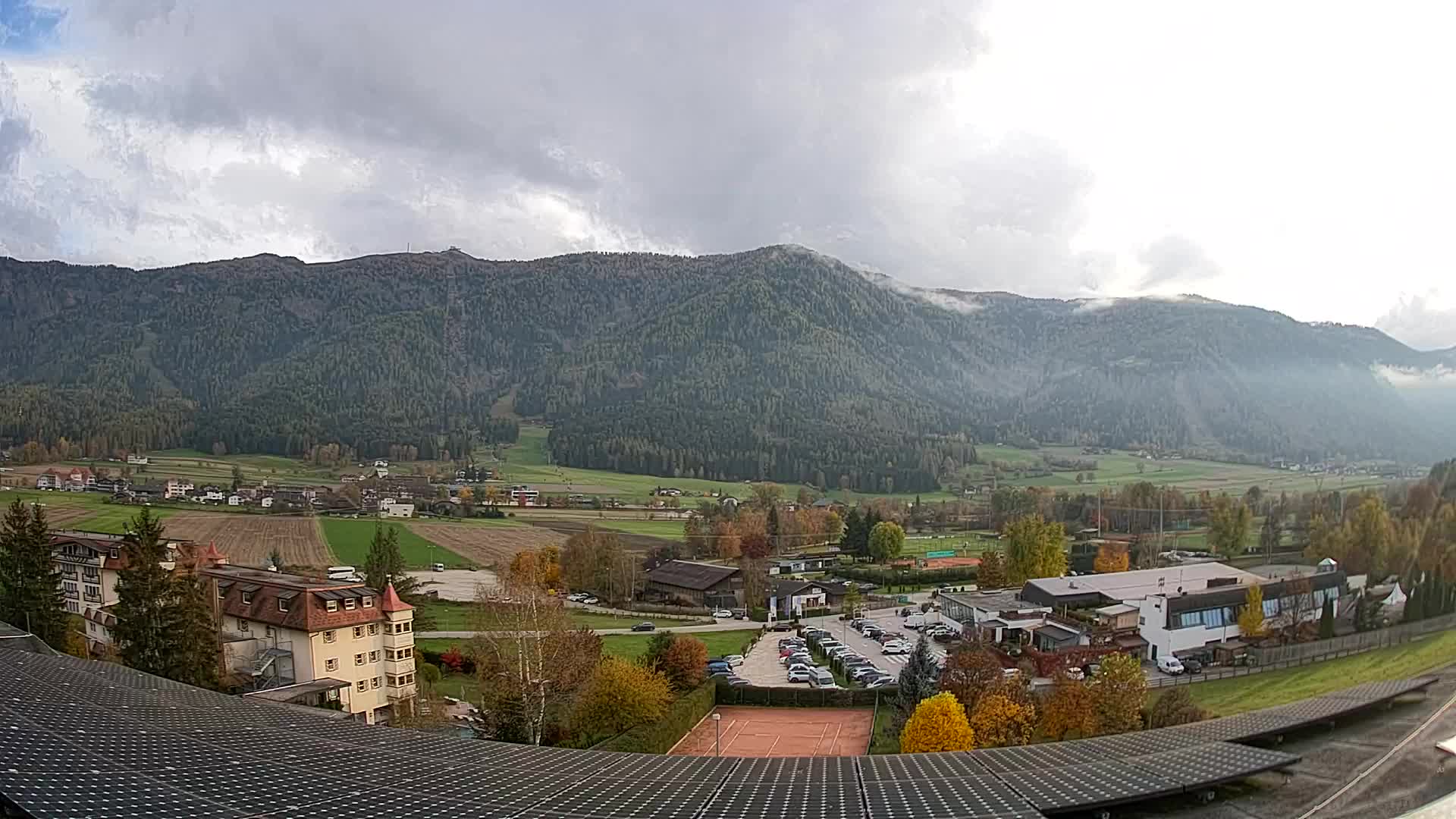 Web kamera Riscone | Hotel Olympia | Pogled na Kronplatz