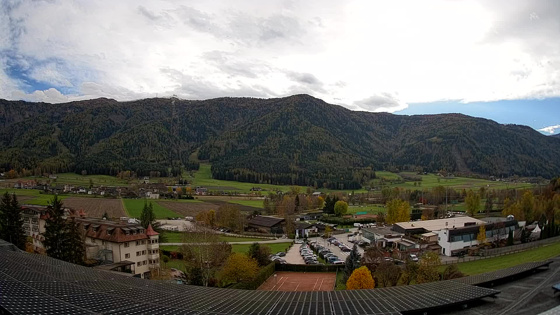 Web kamera Riscone | Hotel Olympia | Pogled na Kronplatz