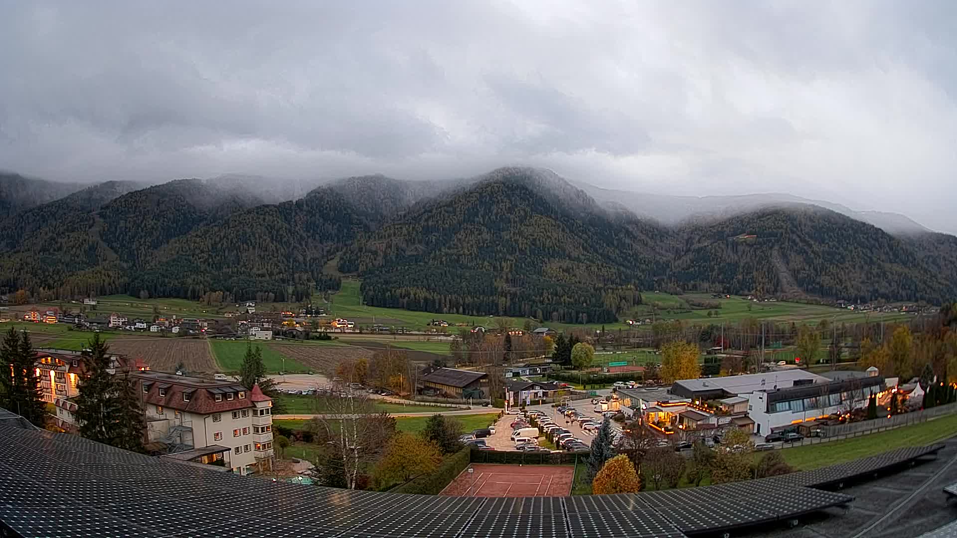 Web kamera Riscone | Hotel Olympia | Pogled na Kronplatz