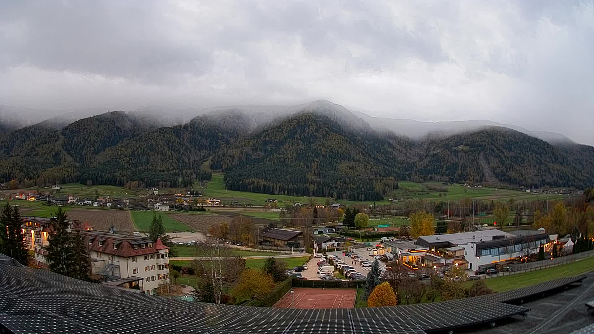 Spletna kamera Riscone | Hotel Olympia | Pogled na Kronplatz