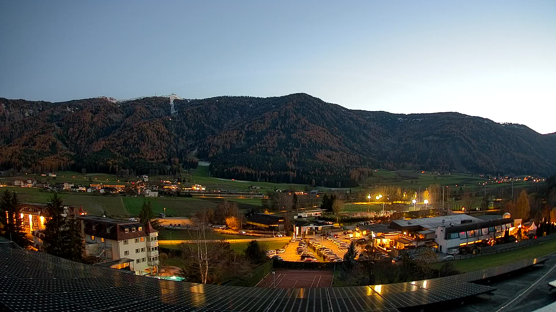 Web kamera Riscone | Hotel Olympia | Pogled na Kronplatz