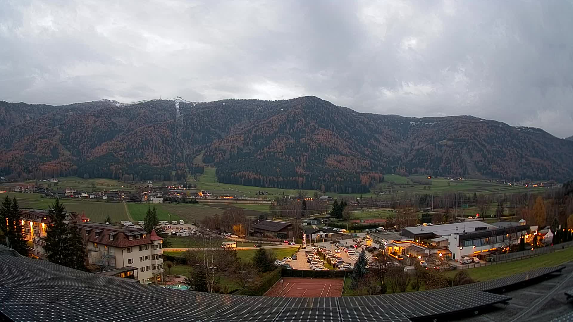 Web kamera Riscone | Hotel Olympia | Pogled na Kronplatz