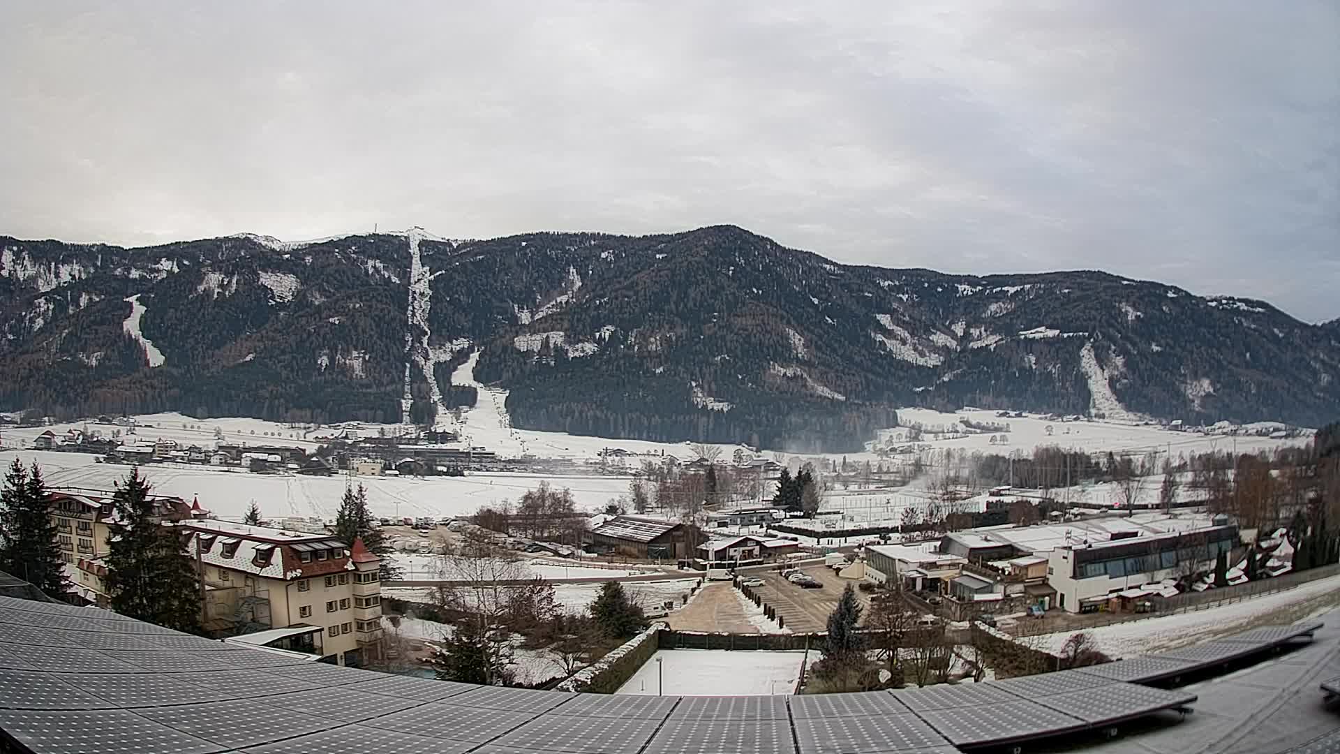 Web kamera Riscone | Hotel Olympia | Pogled na Kronplatz