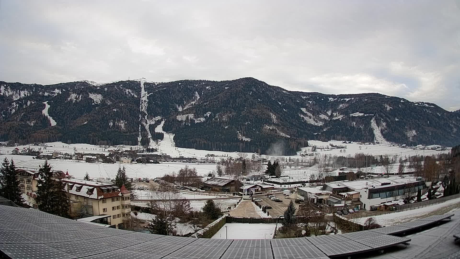 Web kamera Riscone | Hotel Olympia | Pogled na Kronplatz