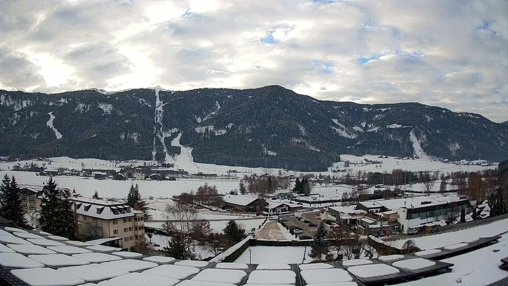 Spletna kamera Riscone | Hotel Olympia | Pogled na Kronplatz