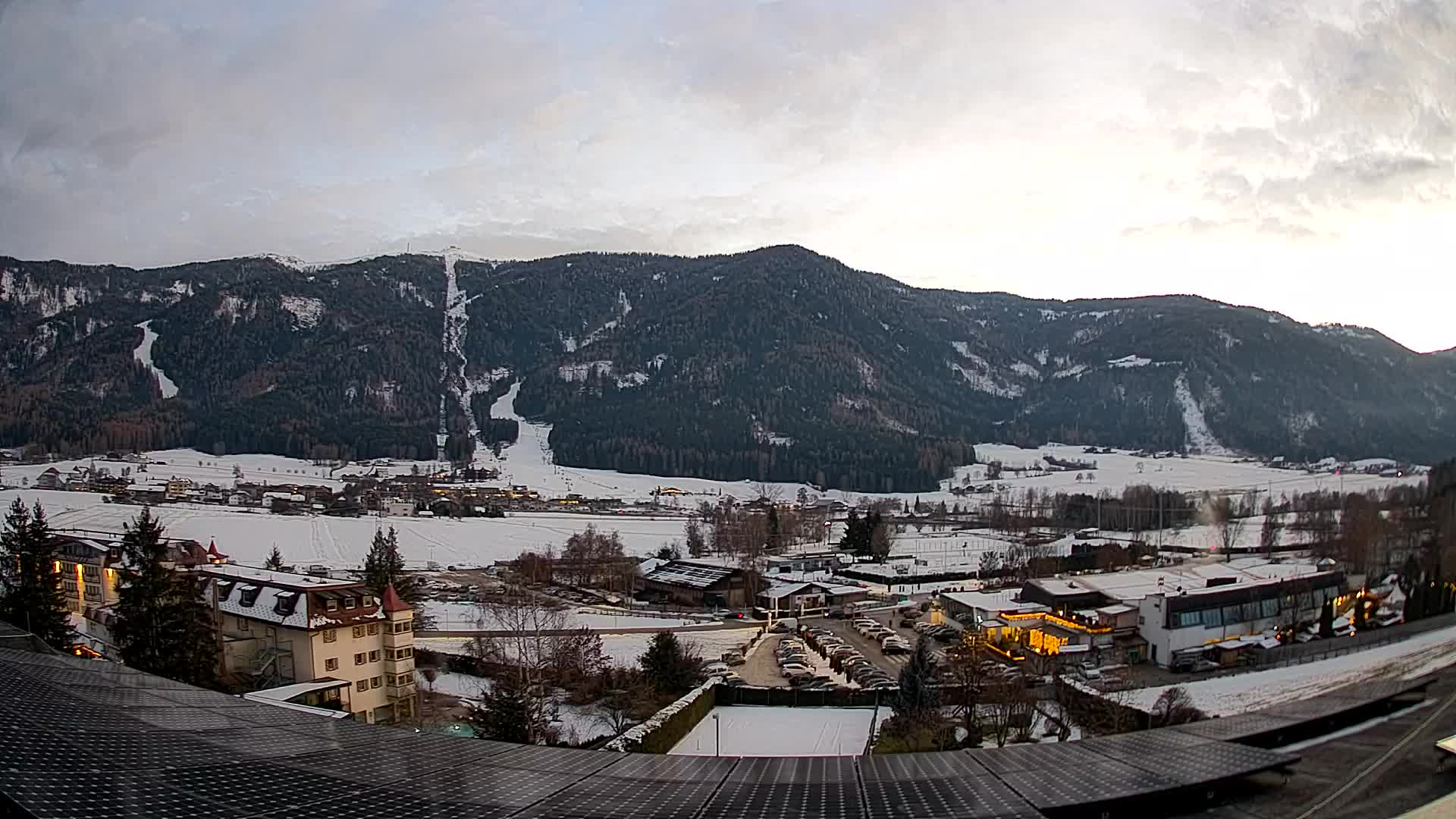 Web kamera Riscone | Hotel Olympia | Pogled na Kronplatz