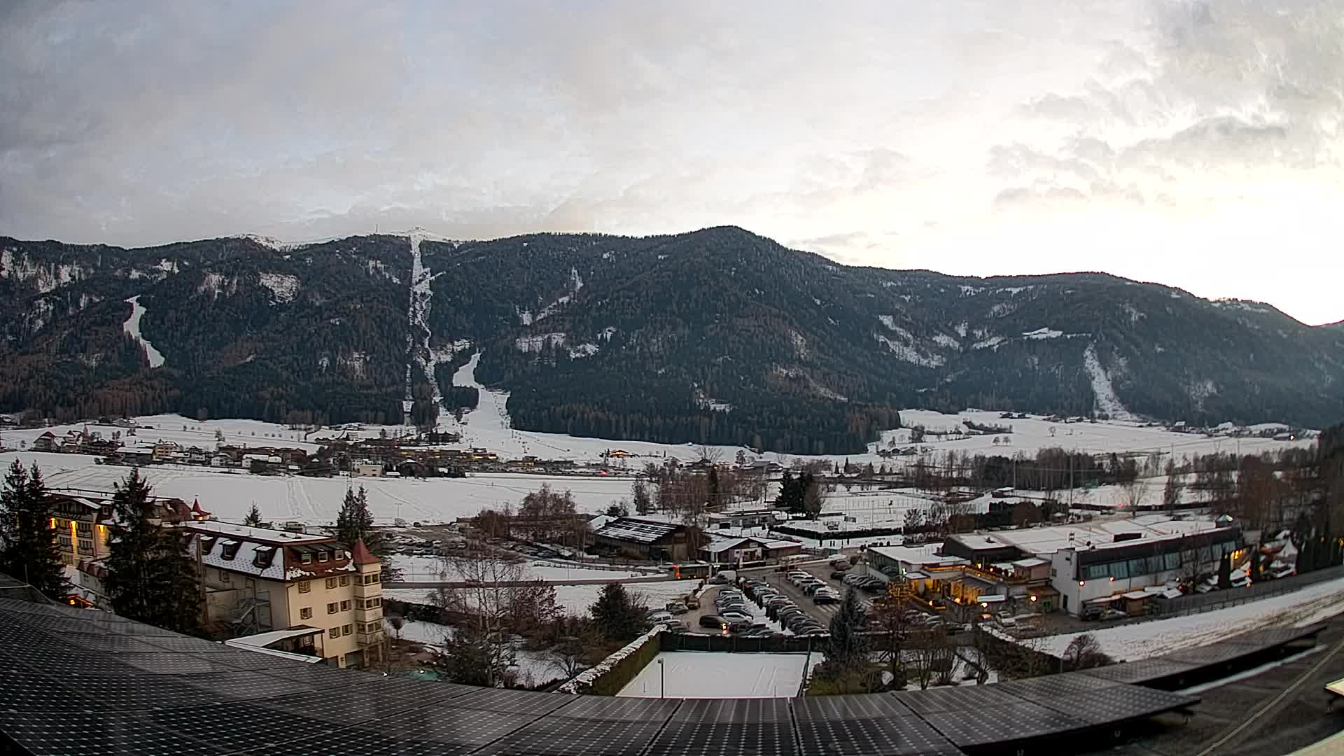 Web kamera Riscone | Hotel Olympia | Pogled na Kronplatz