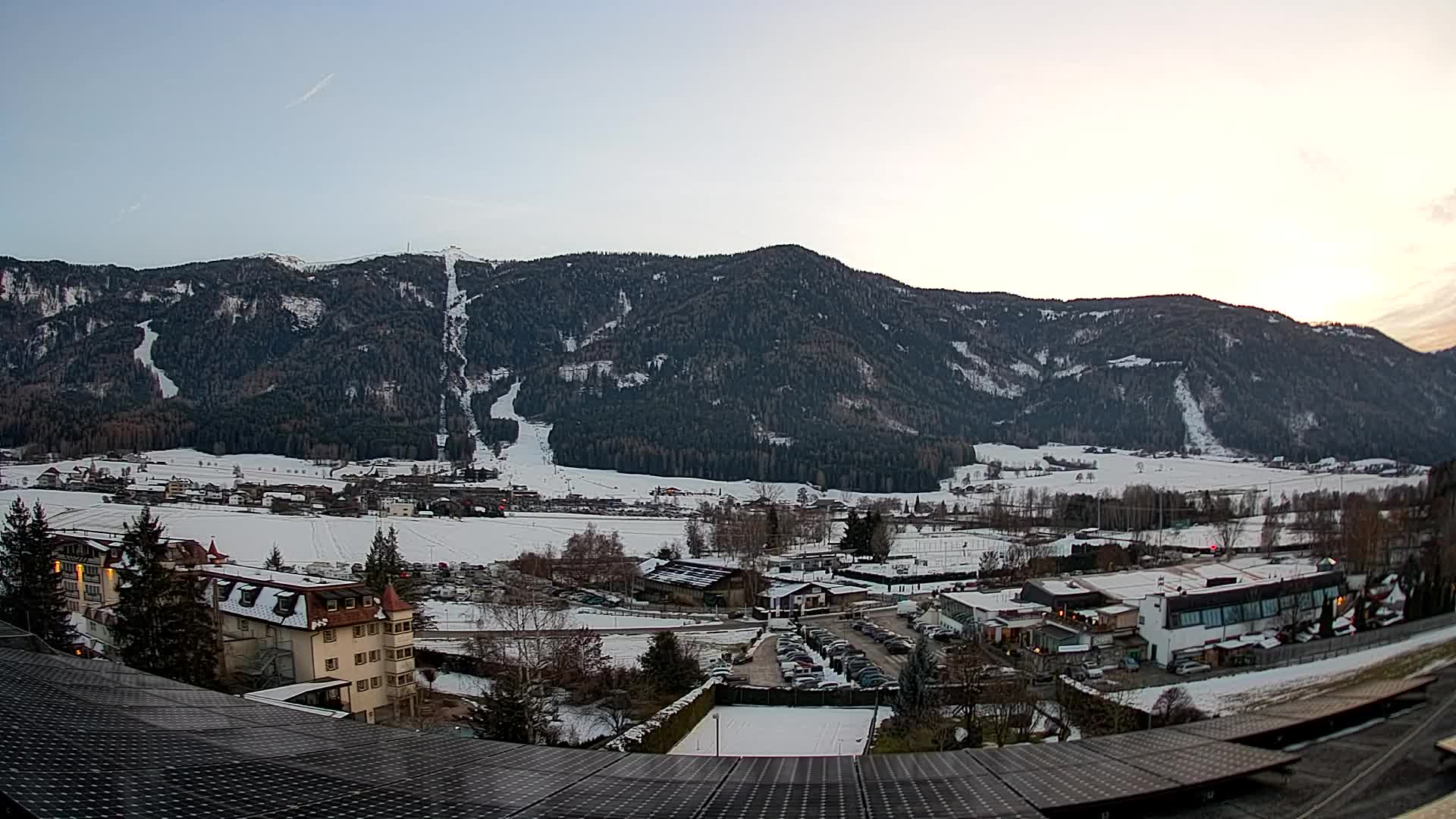 Spletna kamera Riscone | Hotel Olympia | Pogled na Kronplatz