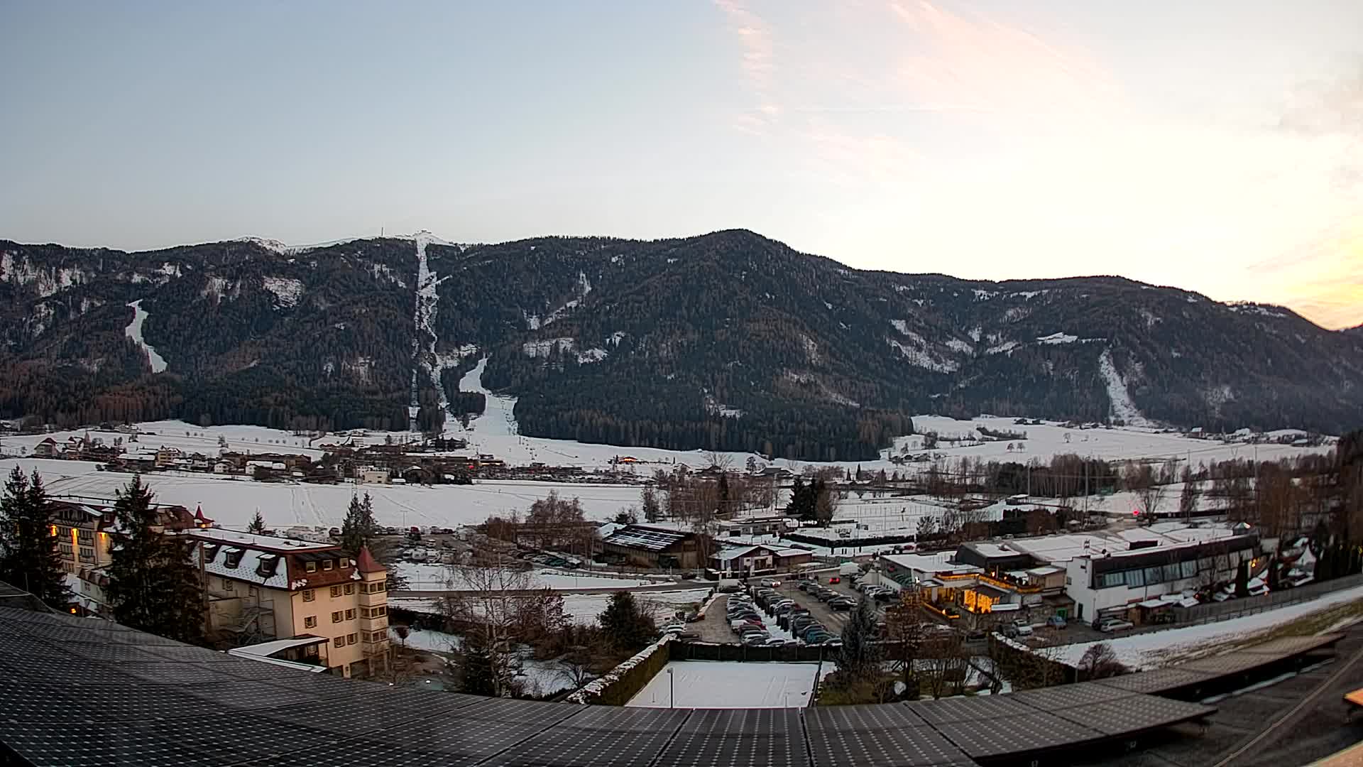 Spletna kamera Riscone | Hotel Olympia | Pogled na Kronplatz