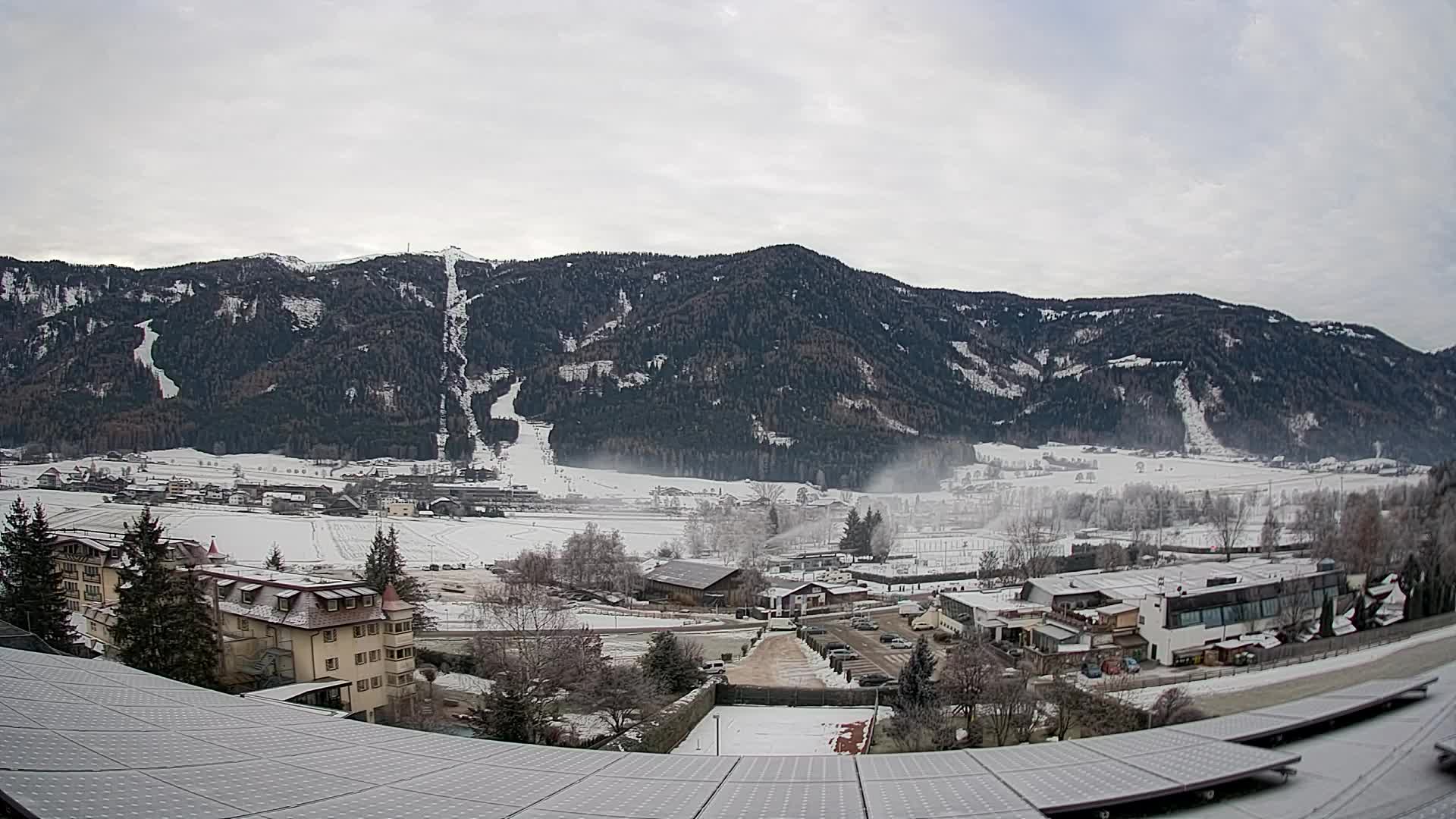 Web kamera Riscone | Hotel Olympia | Pogled na Kronplatz