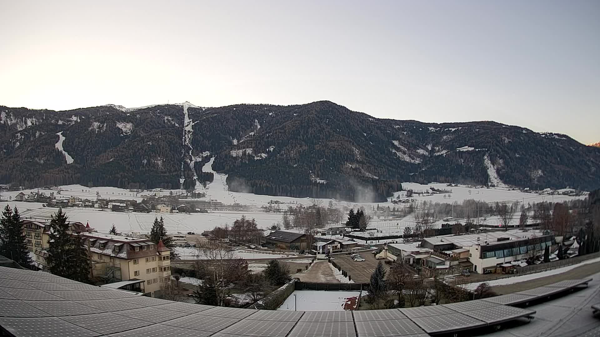 Spletna kamera Riscone | Hotel Olympia | Pogled na Kronplatz