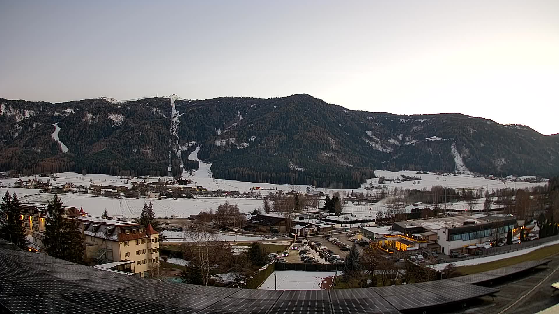 Web kamera Riscone | Hotel Olympia | Pogled na Kronplatz