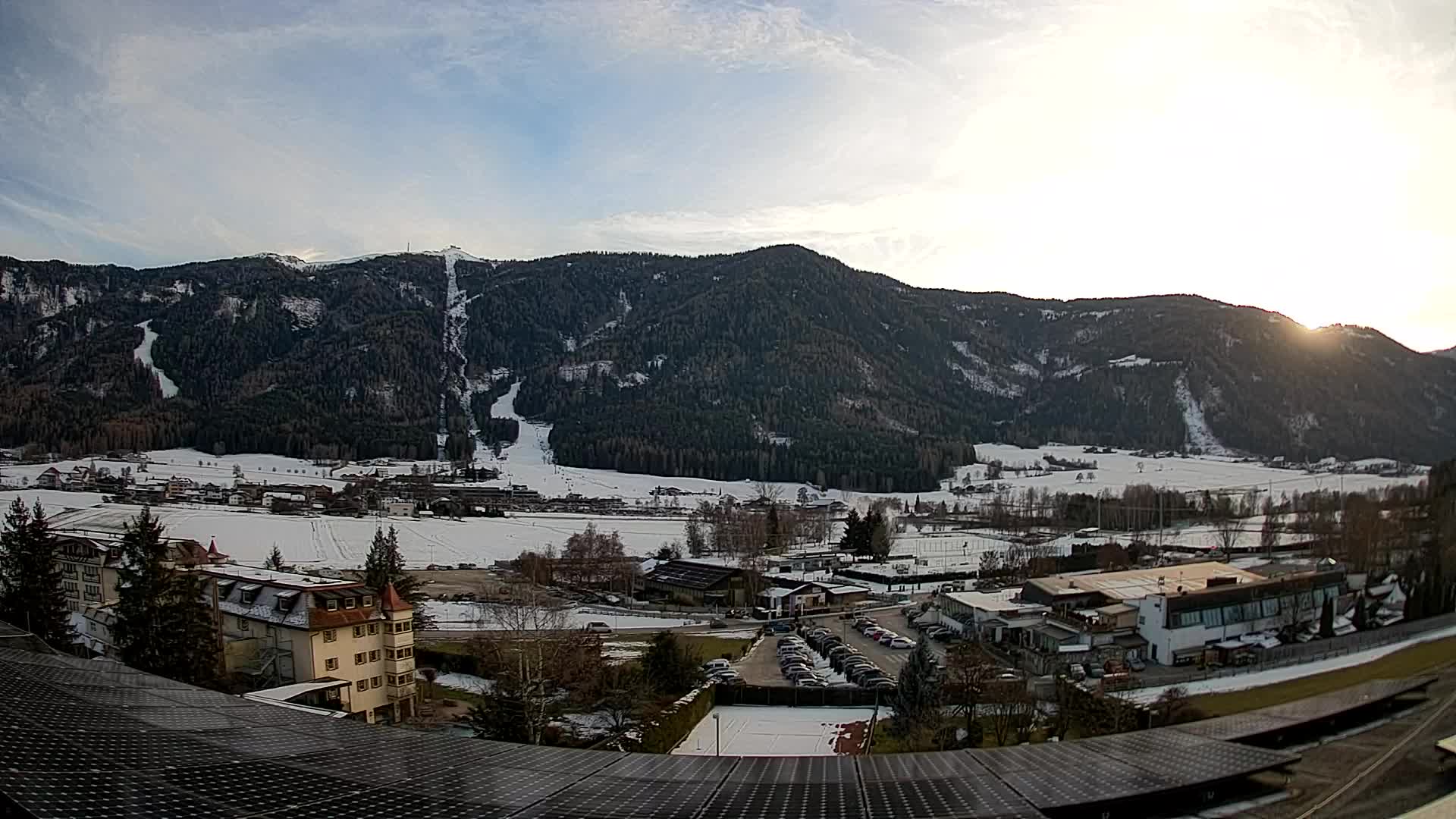 Web kamera Riscone | Hotel Olympia | Pogled na Kronplatz