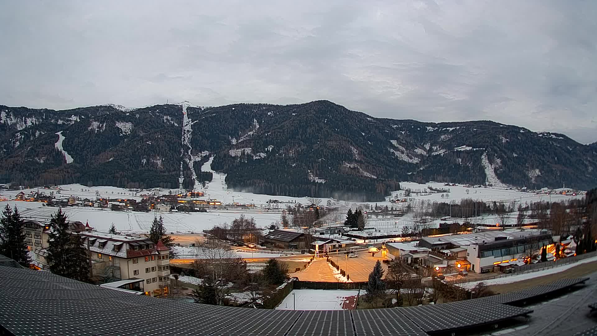 Spletna kamera Riscone | Hotel Olympia | Pogled na Kronplatz