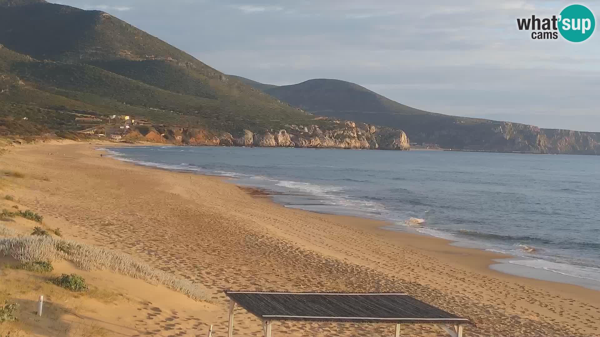 Live-Webcam am Strand von San Nicolò in Buggerru, Sardinien – Beobachten Sie die Wellen und den Sonnenuntergang