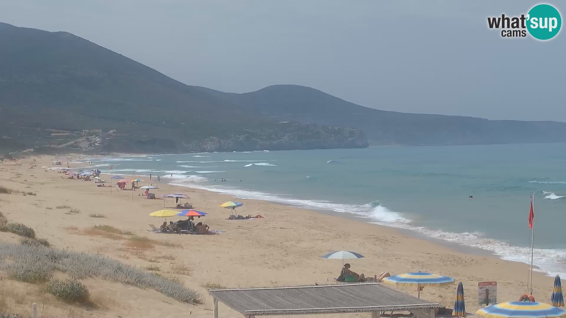 Webcam en vivo de la playa de San Nicolò en Buggerru, Cerdeña – admira las olas y los atardeceres