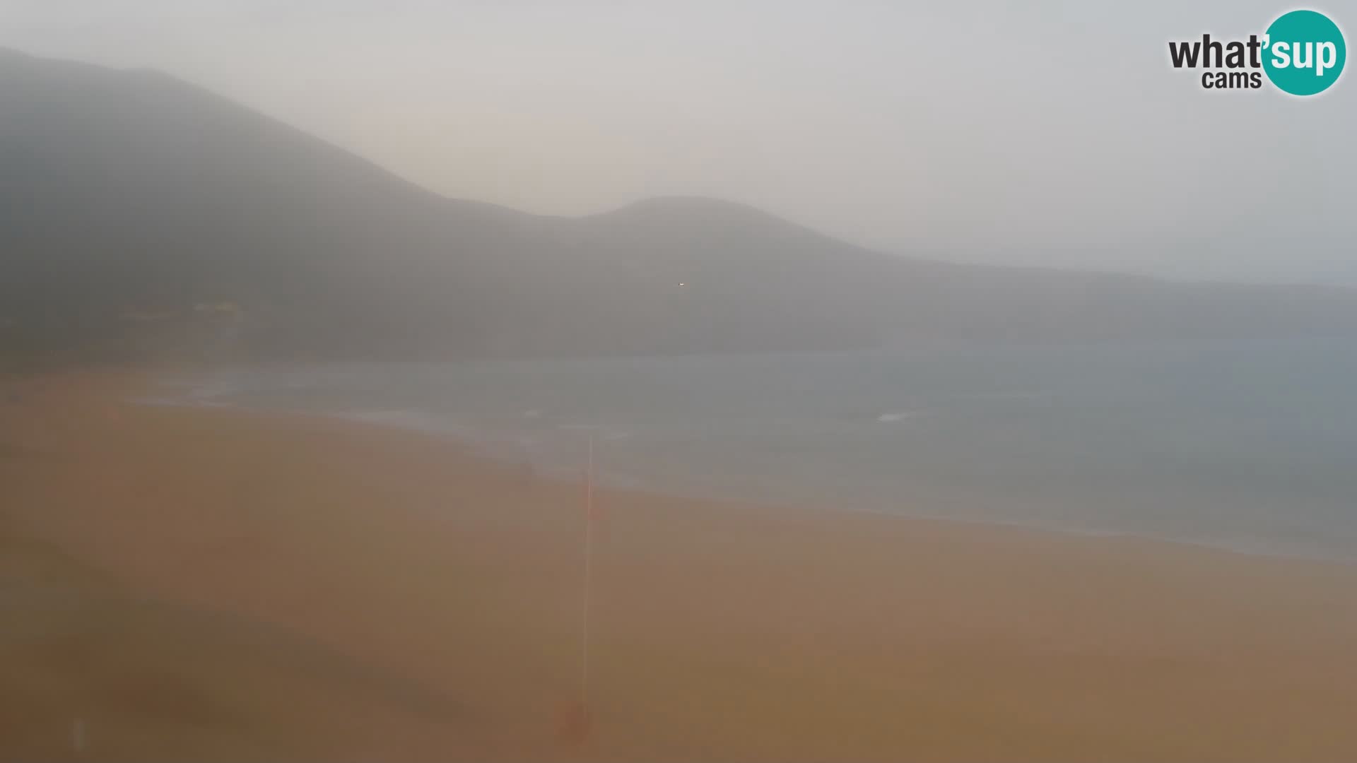 Webcam en vivo de la playa de San Nicolò en Buggerru, Cerdeña – admira las olas y los atardeceres