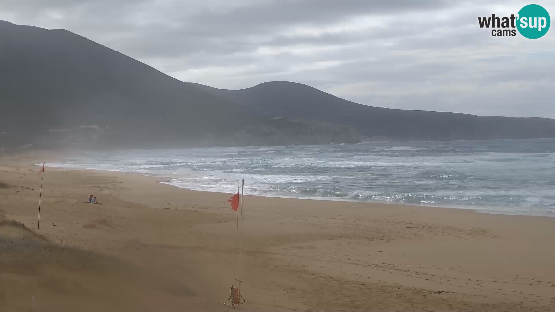 Spletna kamera plaže San Nicolò v Buggerruju, Sardinija – uživajte v valovih in sončnih zahodih