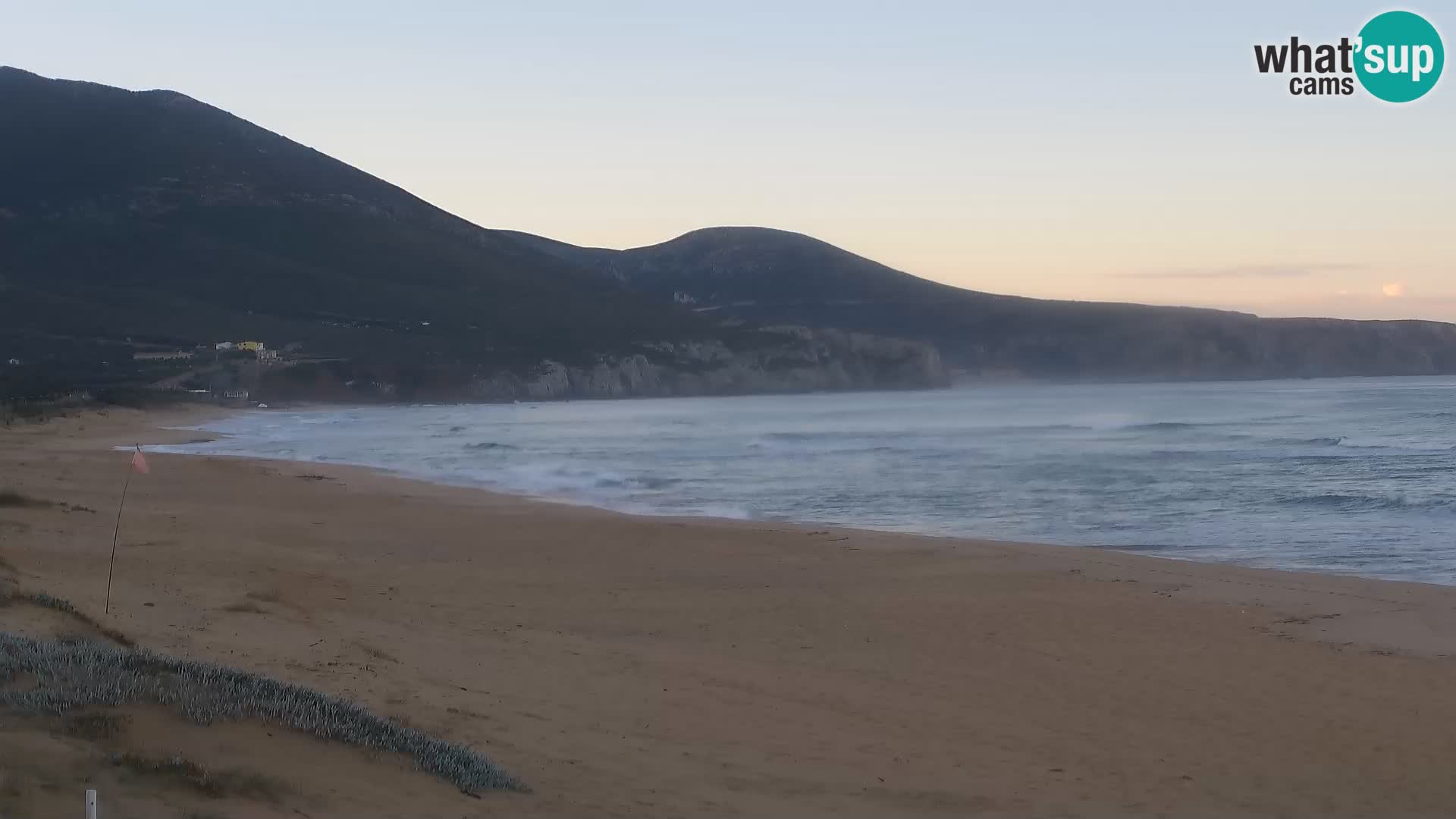 Live webcam plaže San Nicolò u Buggerru, Sardinija – uživajte u valovima i zalascima sunca