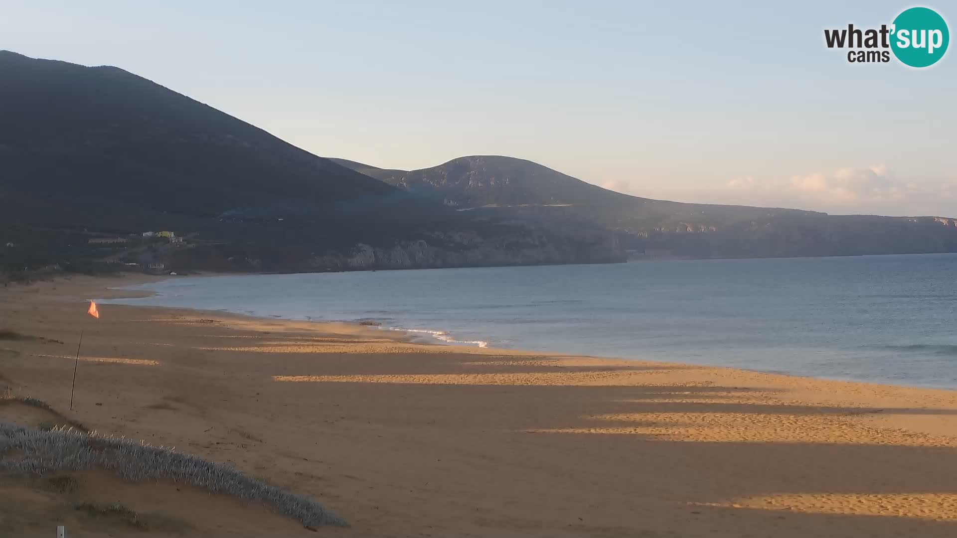 Live webcam plaže San Nicolò u Buggerru, Sardinija – uživajte u valovima i zalascima sunca