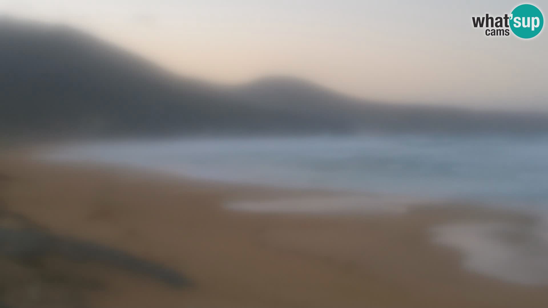 Live-Webcam am Strand von San Nicolò in Buggerru, Sardinien – Beobachten Sie die Wellen und den Sonnenuntergang