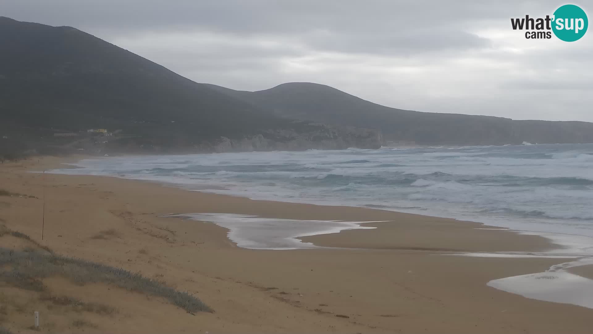 Webcam en vivo de la playa de San Nicolò en Buggerru, Cerdeña – admira las olas y los atardeceres