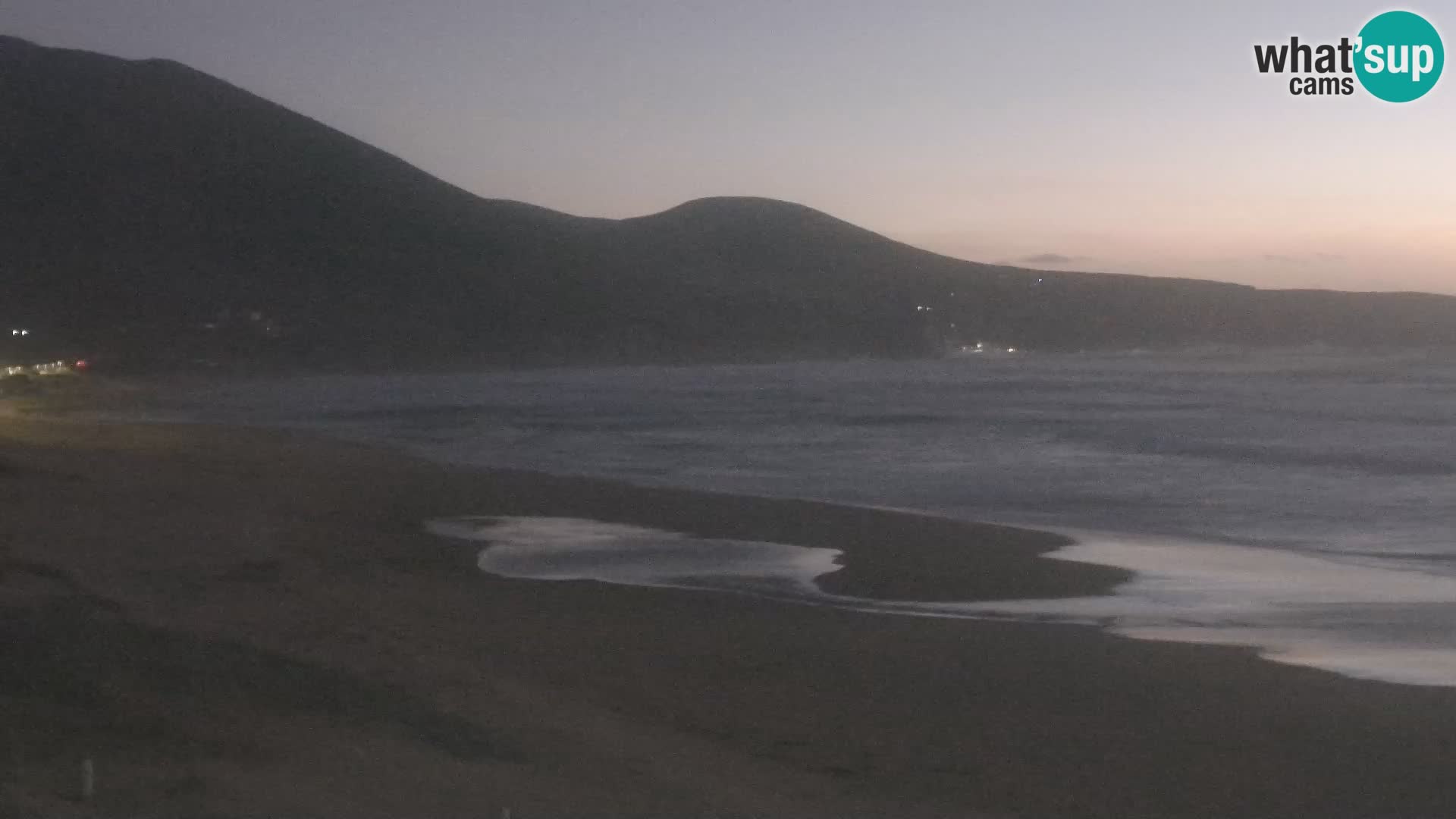 Live-Webcam am Strand von San Nicolò in Buggerru, Sardinien – Beobachten Sie die Wellen und den Sonnenuntergang