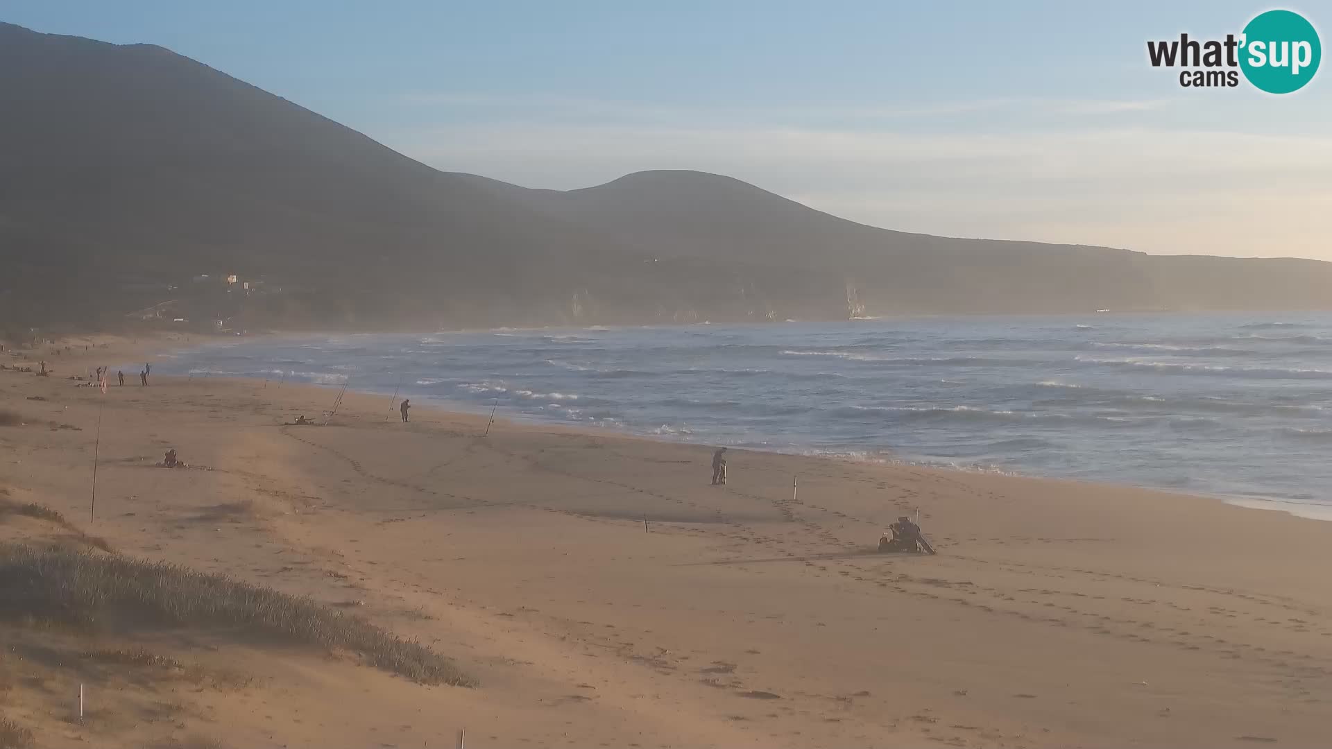 Live-Webcam am Strand von San Nicolò in Buggerru, Sardinien – Beobachten Sie die Wellen und den Sonnenuntergang