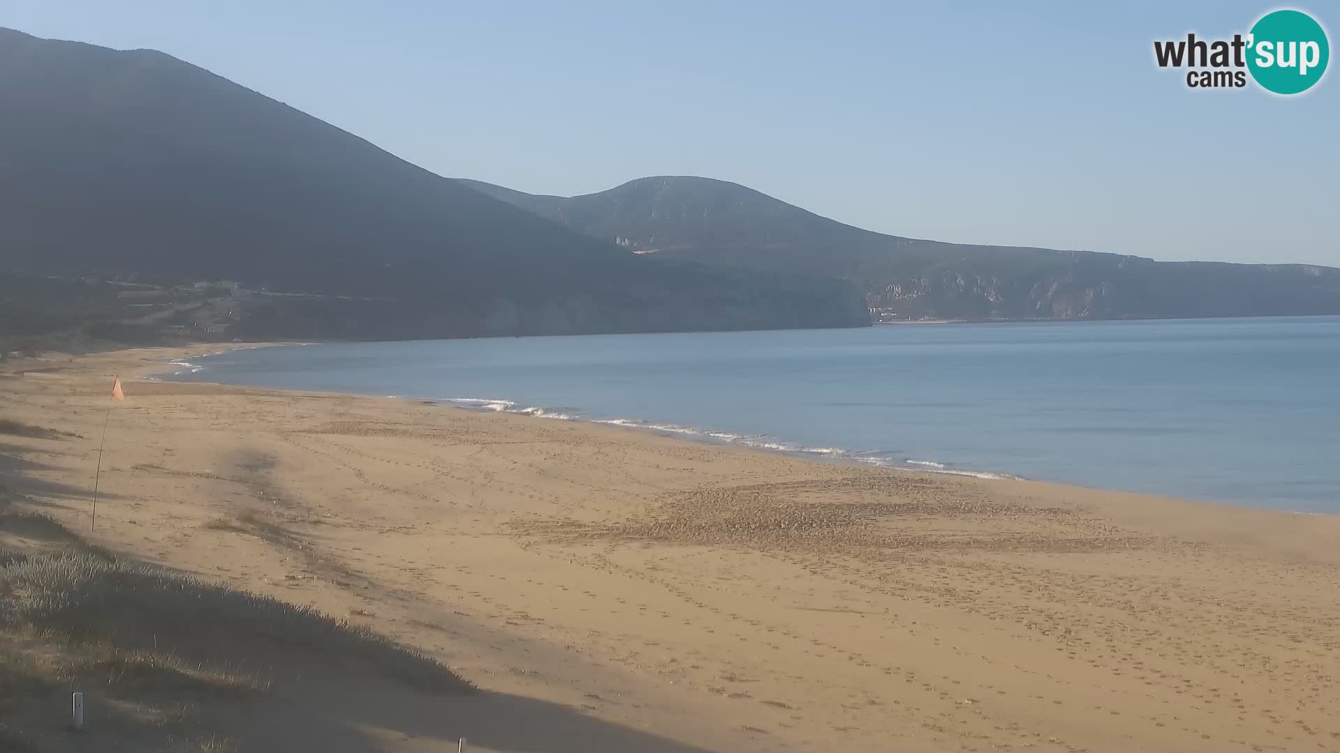 Live-Webcam am Strand von San Nicolò in Buggerru, Sardinien – Beobachten Sie die Wellen und den Sonnenuntergang