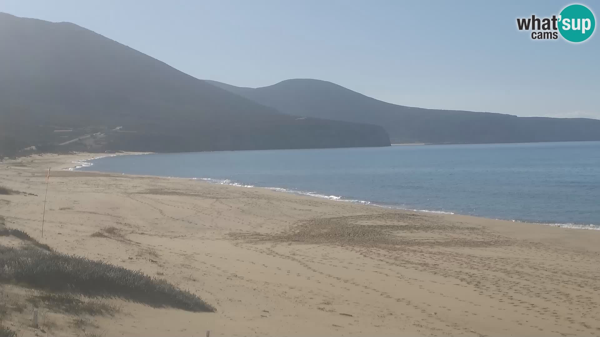 Webcam en vivo de la playa de San Nicolò en Buggerru, Cerdeña – admira las olas y los atardeceres