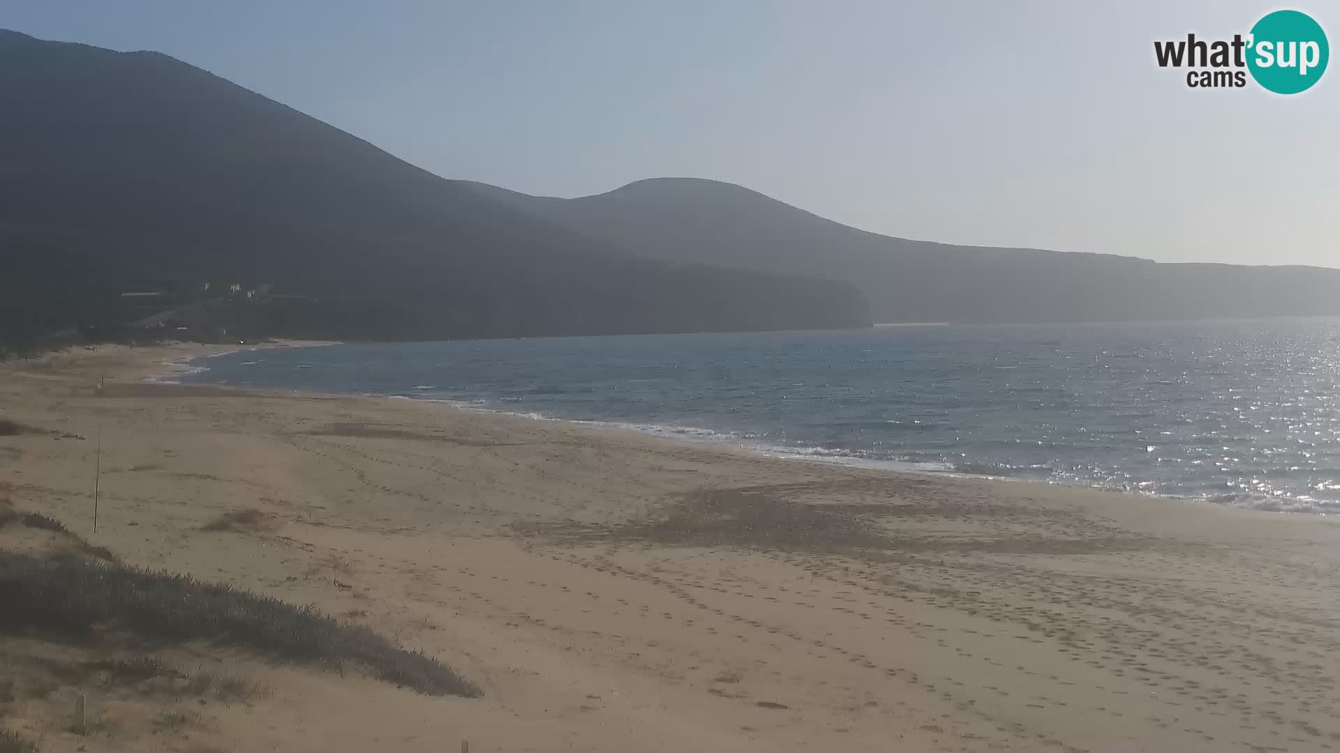 Live-Webcam am Strand von San Nicolò in Buggerru, Sardinien – Beobachten Sie die Wellen und den Sonnenuntergang