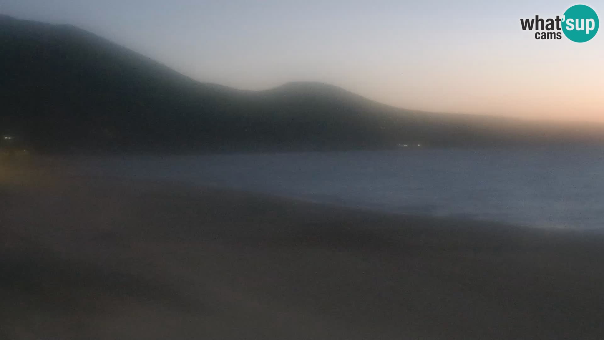 Live-Webcam am Strand von San Nicolò in Buggerru, Sardinien – Beobachten Sie die Wellen und den Sonnenuntergang