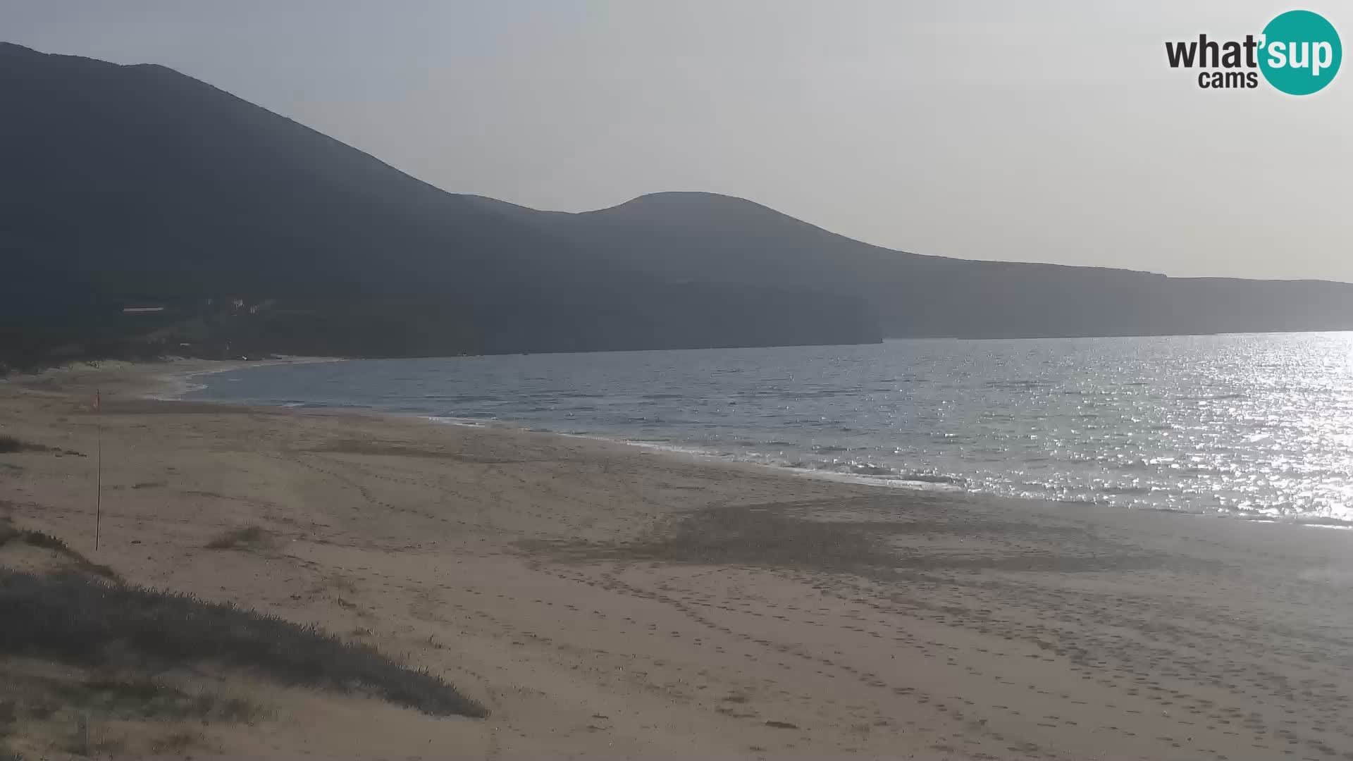 Webcam en vivo de la playa de San Nicolò en Buggerru, Cerdeña – admira las olas y los atardeceres