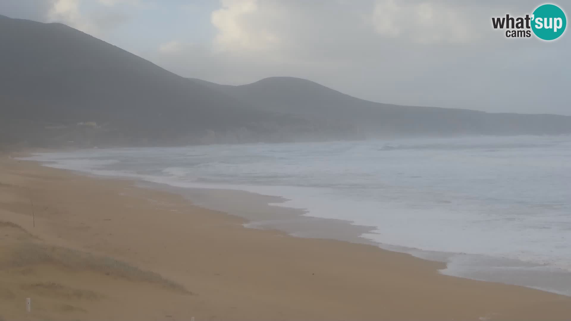 Webcam en vivo de la playa de San Nicolò en Buggerru, Cerdeña – admira las olas y los atardeceres