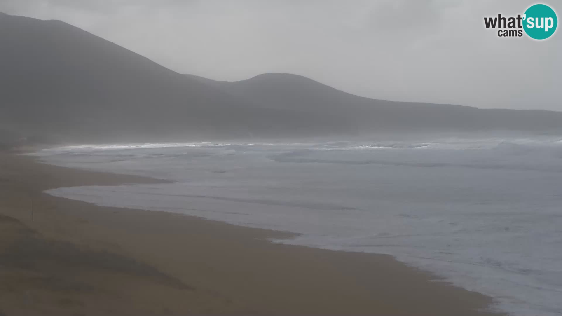 Spletna kamera plaže San Nicolò v Buggerruju, Sardinija – uživajte v valovih in sončnih zahodih