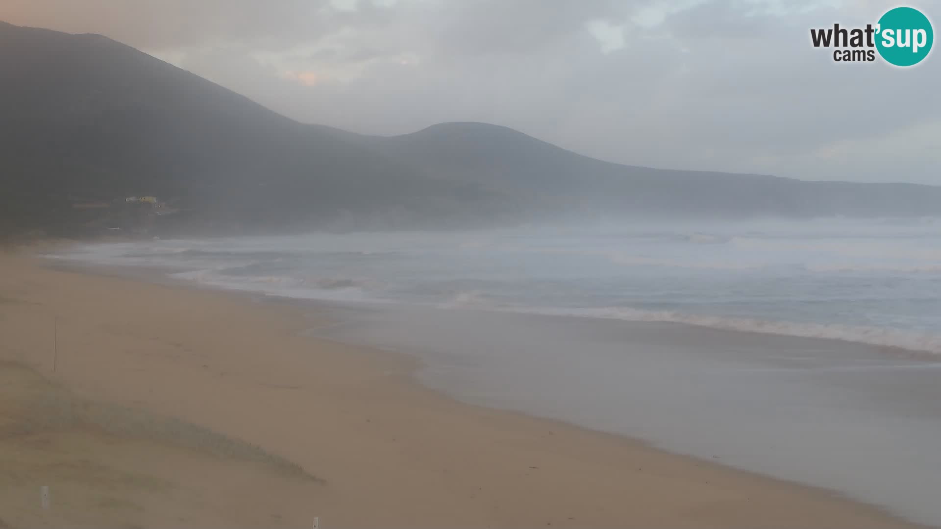 Webcam en direct de la plage de San Nicolò à Buggerru en Sardaigne – Regardez les vagues et le coucher de soleil