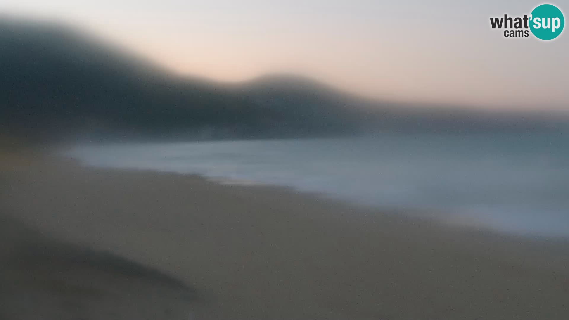 Webcam en vivo de la playa de San Nicolò en Buggerru, Cerdeña – admira las olas y los atardeceres