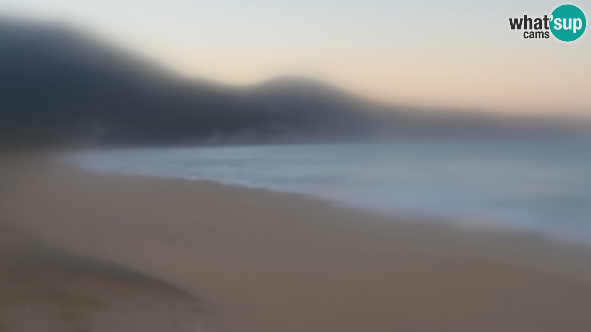 Webcam en direct de la plage de San Nicolò à Buggerru en Sardaigne – Regardez les vagues et le coucher de soleil